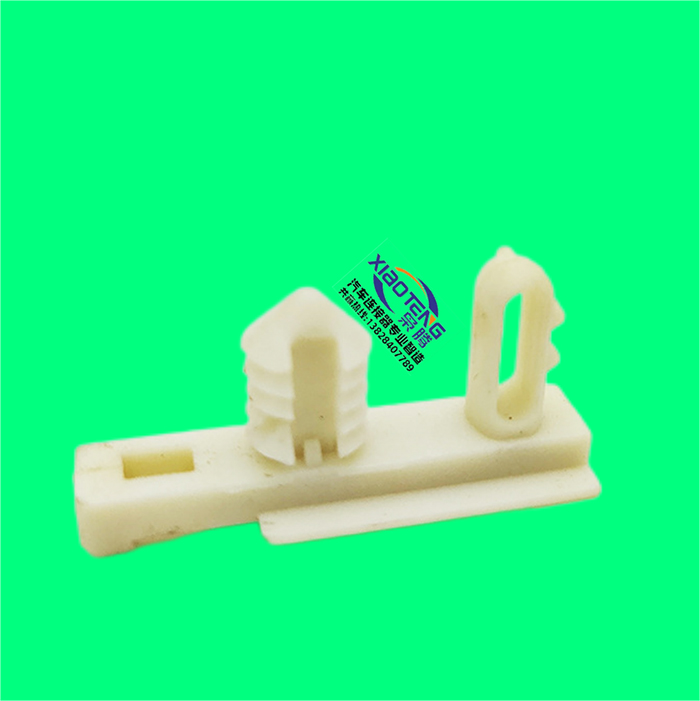 TRW汽车固定卡扣